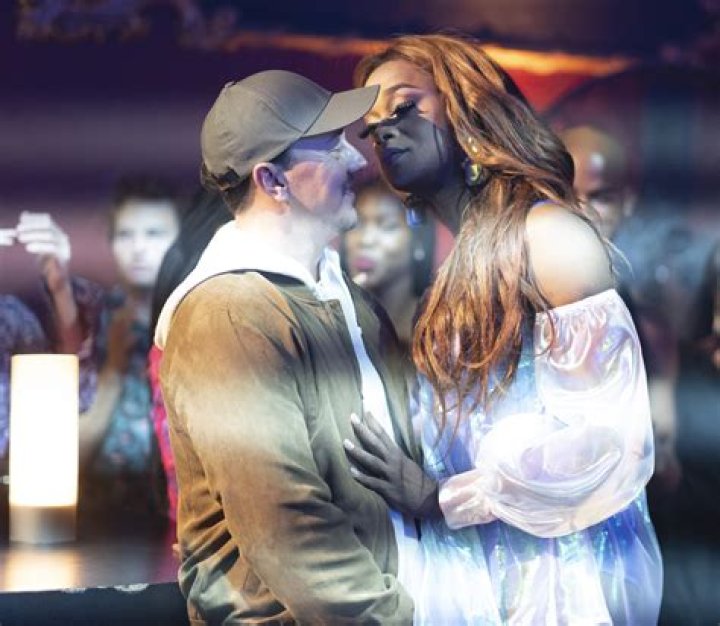 Can you put ghee in tea?