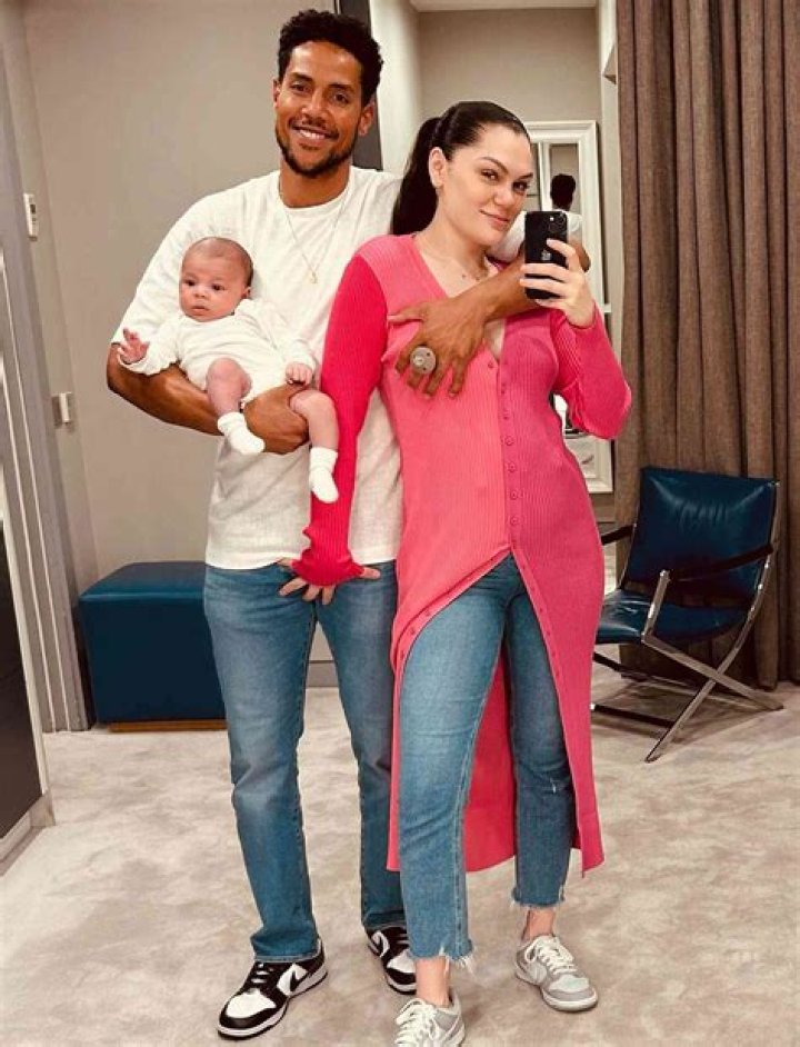Did Kim Tate have a baby with Dave?