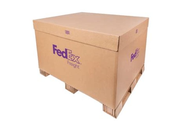 Does FedEx have cooler boxes?
