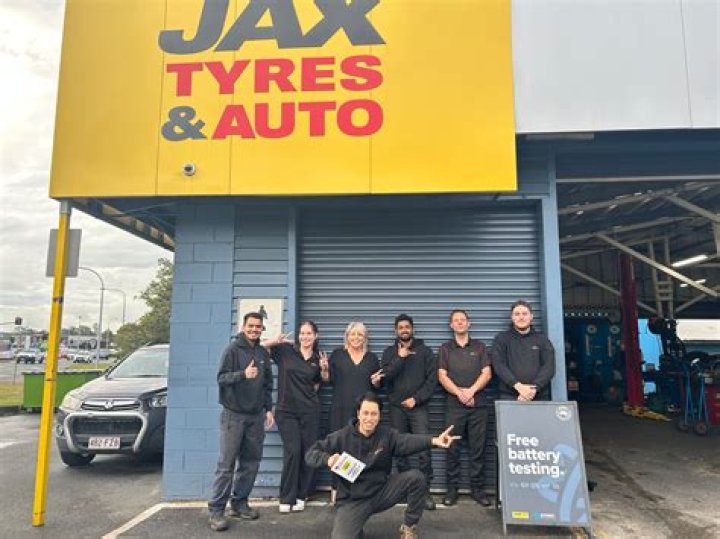 Does Jax Tyres have zip pay?