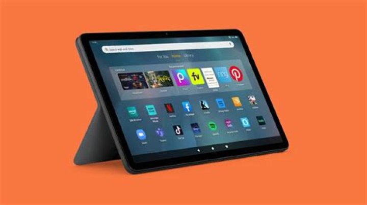How do I play a movie on my tablet?