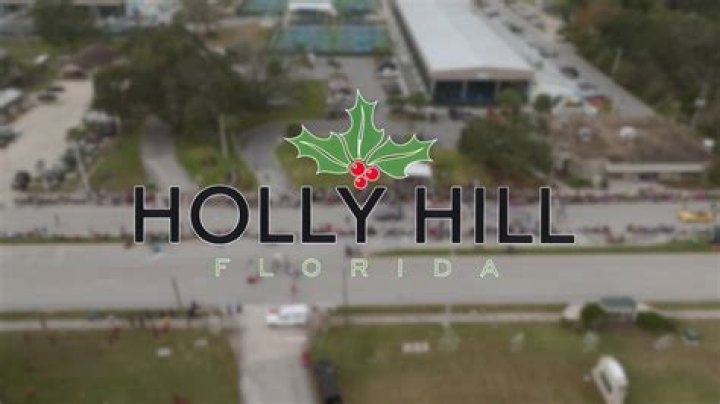 How far is Holly Hill FL from Daytona?