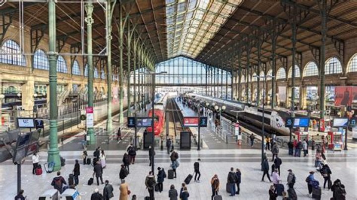 How long does it take to get from Gare du Nord to Gare de Lyon?