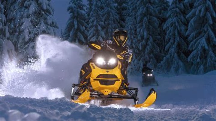 How much is it to register a snowmobile in VT?