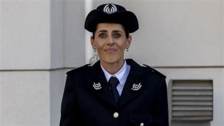 Quel est le salaire d'un commissaire de police au Cameroun ?