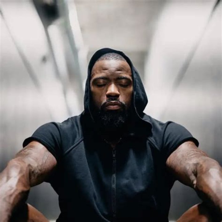 What eats Mike Rashid?
