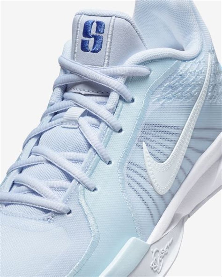 What is the best women's basketball shoe?