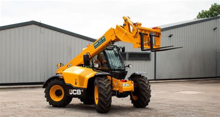 What is the volume of JCB bucket?