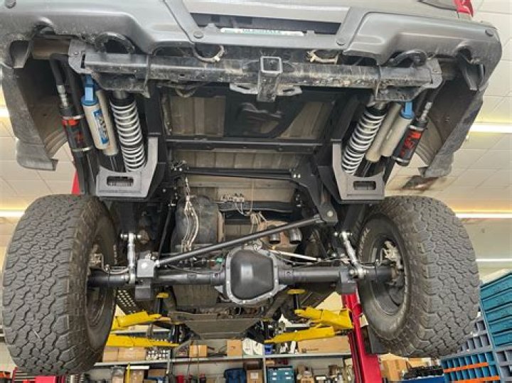 What suspension does the Ford Raptor have?