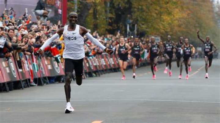 When did Kipchoge break 2?