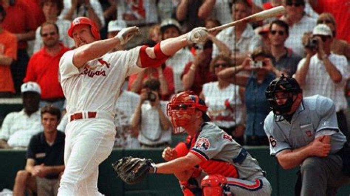 When Mark McGwire hit his 70 home runs in a season in 1998 who finished in the runner up spot with 66?