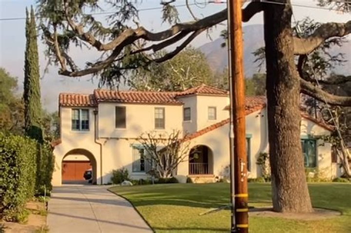 Where is the Walsh House?