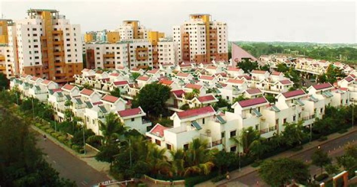 Who is owner of magarpatta city?